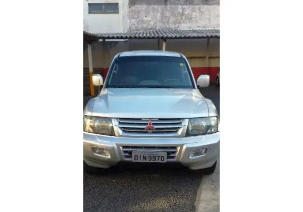 Mitsubishi Pajero Full - 2002