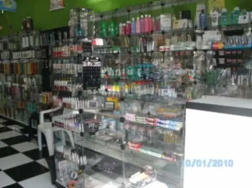 VENDO INSTALAÇÃO COMPLETA PARA LOJA DE COSMETICO