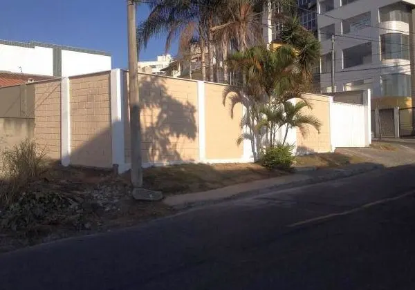 Linda esquina na Pampulha / Belo Horizonte MG
