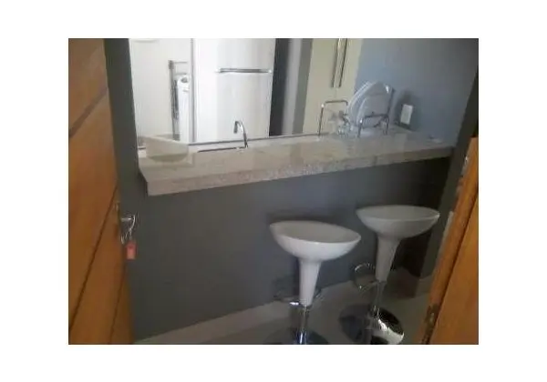 Lindo 1 qto luxo e com serviços a partir 2.500, 00 tudo +luz