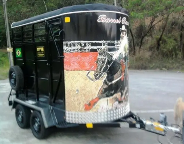 reboque para 2 cavalos - vendo trailler