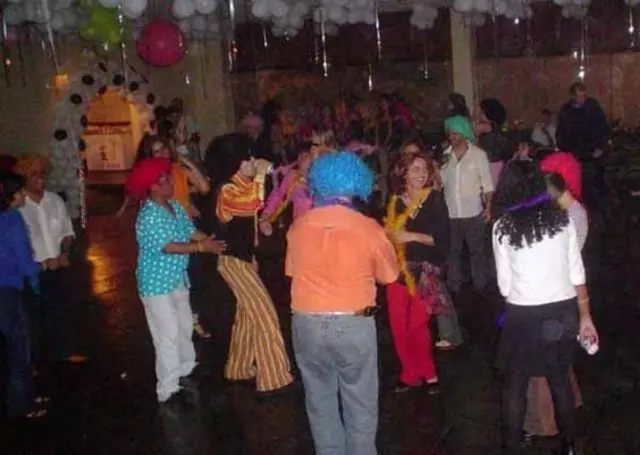 DJ, Som, Iluminação, Telão, KaraoKê, Locutor