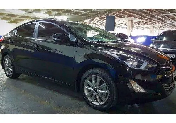 Hyundai Elantra . Teto e Kit multimidia - 2013