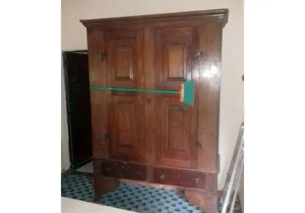 Armário antigo