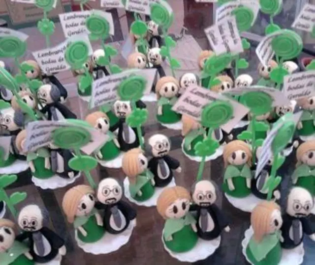 bernadethe bem casados, cupcakes, topos de bolos e lembrança