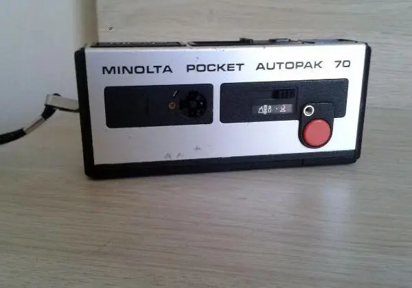 Maquina fotográfica antiga Minolta