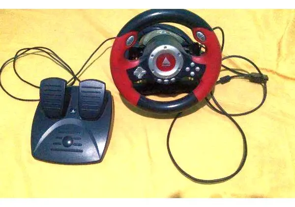 Volante para PC e PS2