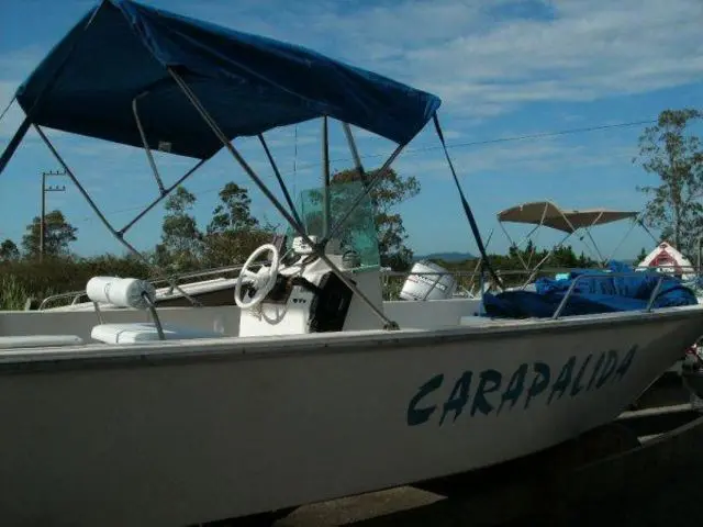 VENDO LANCHA FISH 20 PES COM MOTOR 90HP