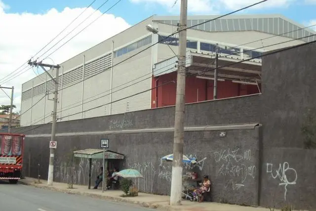 VENDE OU ALUGA - GALPÃO PARA VENDER OU ALUGAR