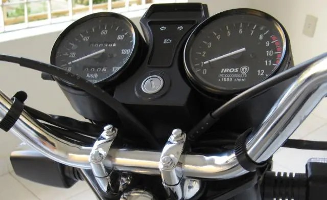 MOTO - IROS ACTION 100CC - es ZERADA