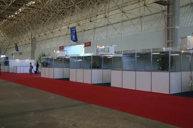 PLENART CAMARINS E CAMAROTES, STANDS E TELÃO COM RETROPROJEÇÃO