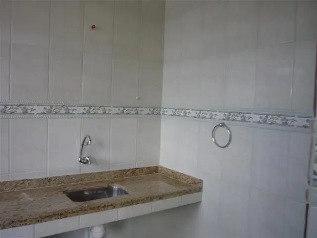 ALUGO EXCELENTE APARTAMENTO DE 1 QUARTO PERTO DA PRAIA E DO CENTRO DE RIO DAS OSTRAS