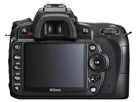 Câmera Nikon D90 12.3 com lente 18 - 105 mm, em Limeira