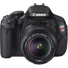 Câmera Canon T3i 600D c / 18 MP e Lente 18-55mm, em Limeira