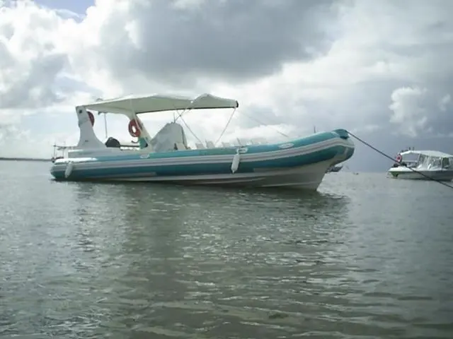 inflavel nautika semi regido 7m20 18 passageiros motor yamaha 150 hp