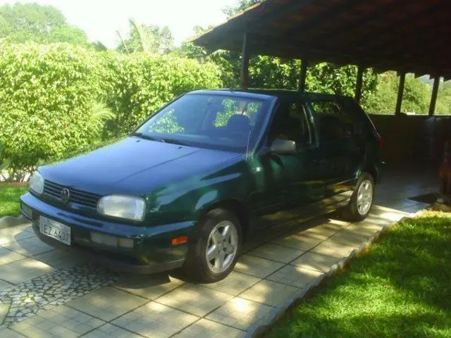VENDE-SE GOLF GL 1996