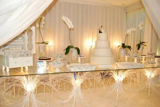 Bombons finos, bem casados, docinhos caseiros, pães de mel, cup cakes, pirulitos personalizados