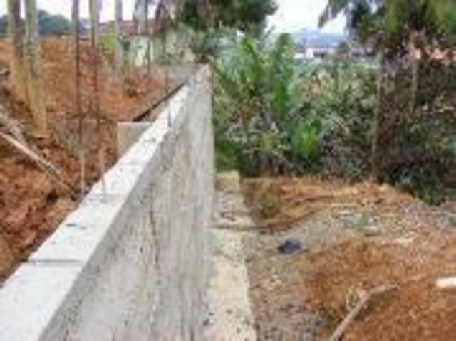 Muros de contenção (arrimo) em Joinville-SC