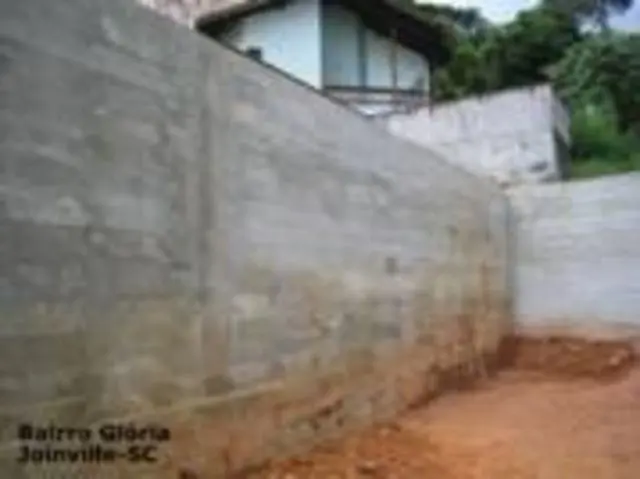 Muros de contenção (arrimo) em Joinville-SC