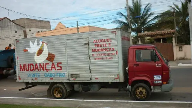 MUDANÇAS E FRETES EM UNAMAR - CABO FRIO