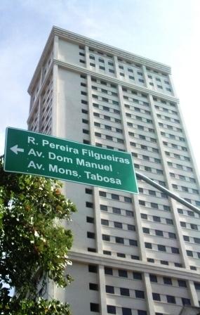 Aluga-se apartamento mobiliado Fortaleza centro Praia