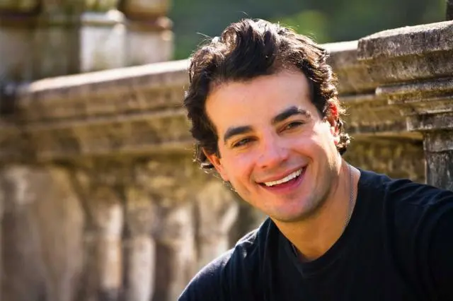 Anderson Rizzi Não posou Nu ou fez vídeo para nenhuma revista