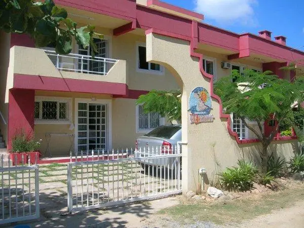 Bombinhas brasil apartamentos mobiliados a metros da praia