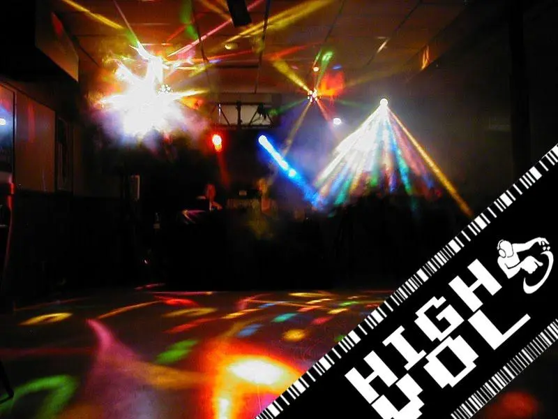 HighVol DJ's, DJ em São Paulo, Iluminação para festa, Locação iluminação, Som e Iluminação