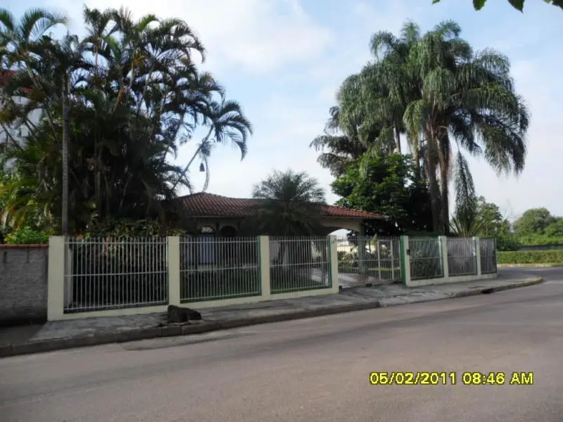 VENDO CASA - OTIMO PONTO COMERCIAL