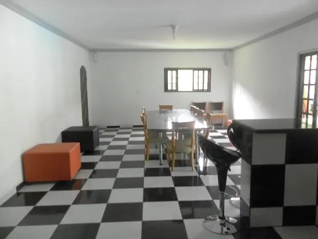 ALUGAR CHÁCARA FRENTE PARA O ASFALTO LUXO E CONFORTO