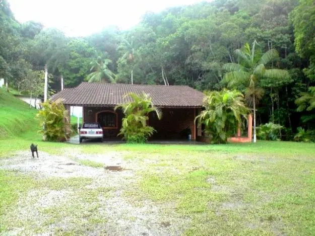 ALUGAR SITIO EM JUQUITIBA - SITIO BEM LOCALIZADO 500 MTS DA RODOVIA