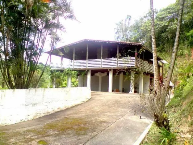 SITIO EM JUQUITIBA, 200 MTS DA RODOVIA CÓD 327
