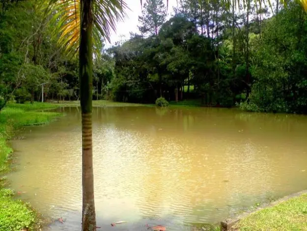 SITIO EM JUQUITIBA, 200 MTS DA RODOVIA CÓD 327
