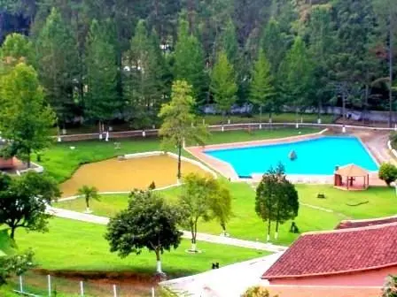 MARAVILHOSO SITIO ALTO PADRÃO PARA ALUGAR 100 MTS DA RODOVIA
