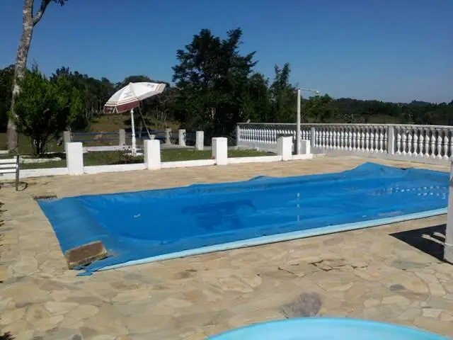 BELA CHÁCARA COM PISCINA AQUECIDA EM JUIQUITIBA