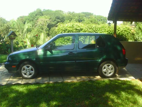 VENDE-SE GOLF GL 1996