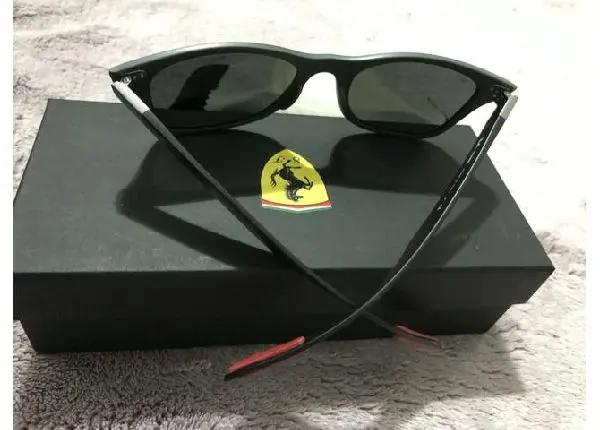 Óculos Rayban Ferrari