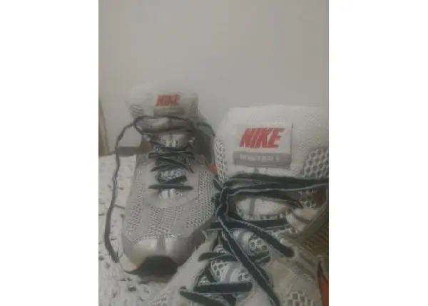 Tenis Nike número 39