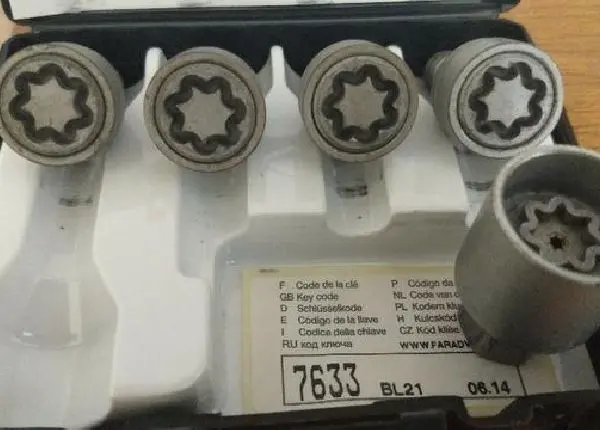 Porca Parafuso Antifurto Rodas Starlock - McGard