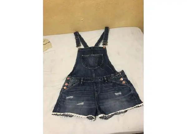 Jardineira Jeans