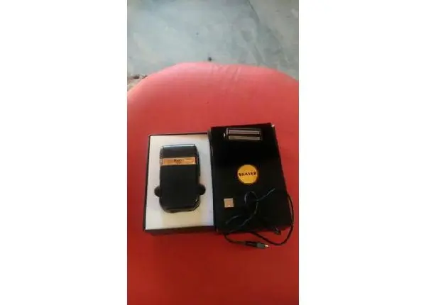 Máquina de cabelo kemei profissional 120reais