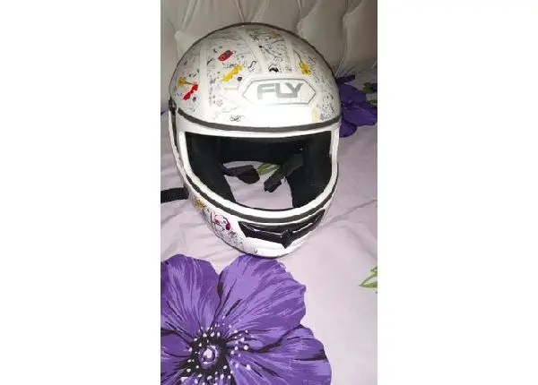 Vendo capacete semi novo