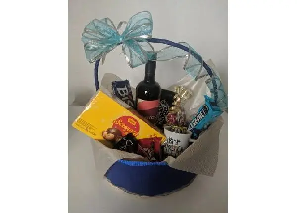 Cesta de chocolate para homem