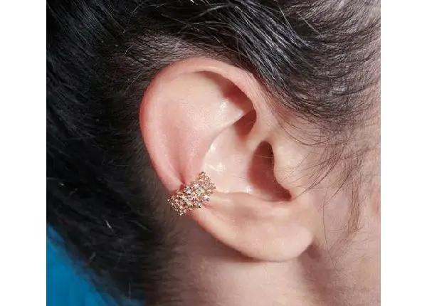 Brinco piercing de pressão folheado a ouro