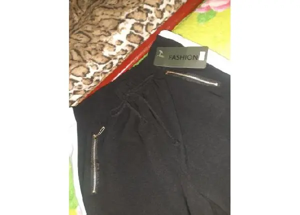 Calça preta