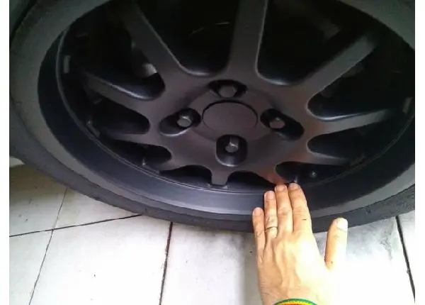 Rodas aro 14 com borda, aceito aro 15 ou outro modelo