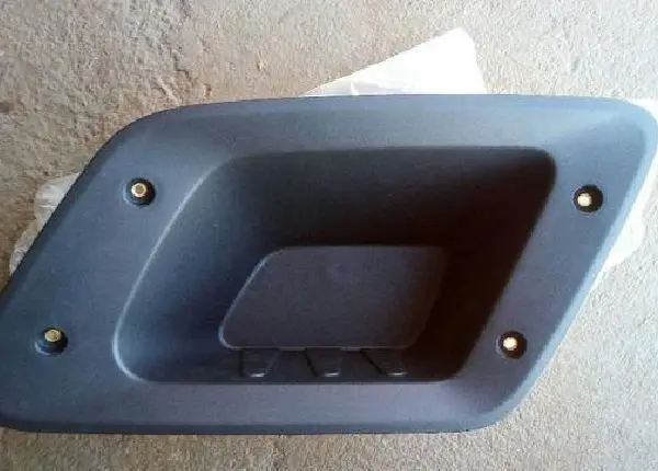 Pisante Lateral Caçamba Direita Chevrolet Montana 2010 à 2012 Original