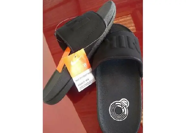 Chinelo Nike offcourt