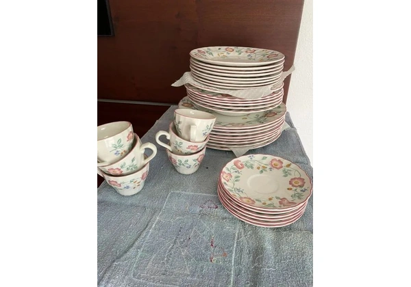 Aparelho de jantar (28 peças)