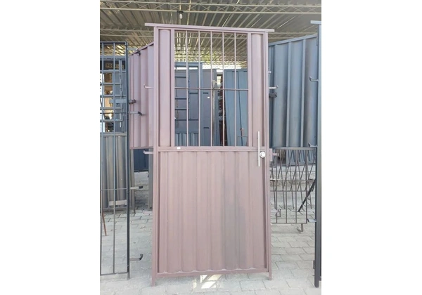 Sucesso abre cezinha.porta/portao 210/80 valor 900 reais